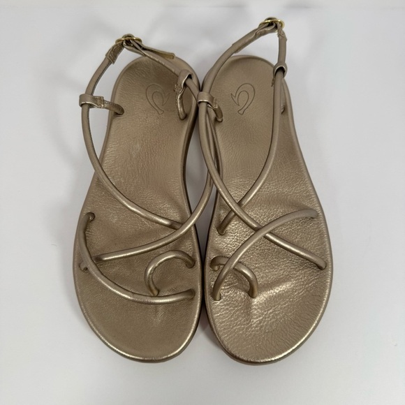 Olukai Waiau Leather Gold Strappy Flat Sandals size 6.5 7 - Picture 3 of 7